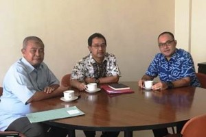 Calon Walikota Bekasi, Anggawira mengunjungi Universitas Islam As-Syafi’iyah (UIA) untuk menemui Dekan FE UIA, Markidi, dan Wakil Rektor UIA, Heri Sukamto. 