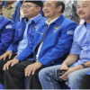 Robby-Yossa, diapit Ketua DPC Kuningan dan Ketua DPD Jabar