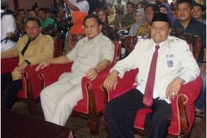 Calon Presiden, Prabowo Subianto saat mengadiri kegiatan APDESI di Kuningan.