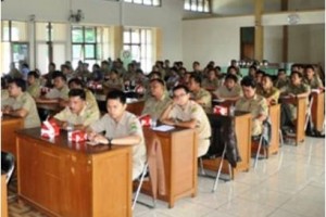 Ratusan pejabar serius ikuti bintek pengawasan lapangan.