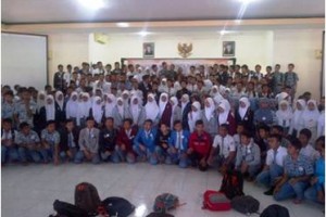 Peserta Planet Inovasi berfoto bersama seusai kegiatan berlangsung.