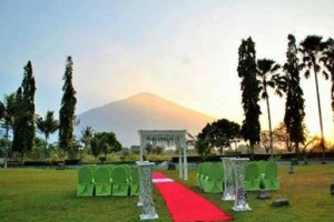 Area Wedding Outdoor Hotel Horison Tirta Sanita Kuningan.
