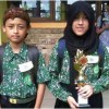 Putri Latifah Harmun  (kanan)