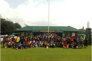 Peserta Sabaraya berfoto bersama di depan Kodim 0615 Kuningan.