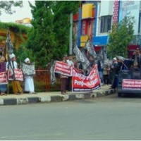Demo minta Ahok Ditangkap