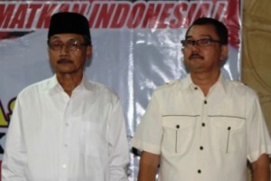 momon rochmana dan mamat robby saat menghadiri deklarasi tim pemenangan prabowo-hatta