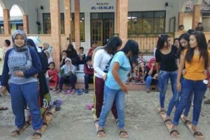Lomba Bakiak