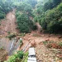 Hujan Deras, Jalan Desa Sindang Panji Longsor