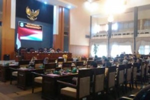 Deadlock, Paripurna DPRD Tunggu Fatwa Kemendagri