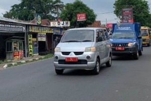 Wawar pemberlakuan jam malam.