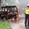 Diduga Konsleting, 1 Unit Mobil Carry Terbakar