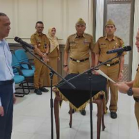 Prosesi pelantikan direktur PDAU Kuningan.