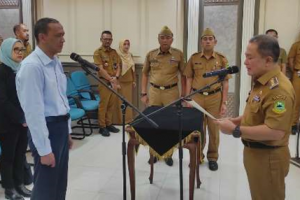 Prosesi pelantikan direktur PDAU Kuningan.