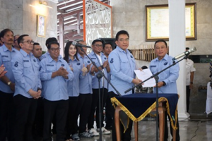 Pengukuhan Pengurus Kunci Bersama Investment Forum.