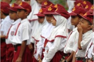 Ribuan Siswa Sambut Kedatangan SBY